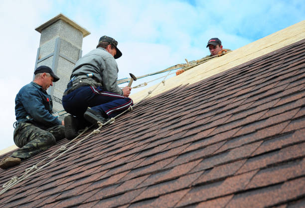 Best Flat Roof Repair Services  in Altoona, WI